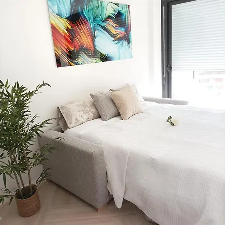 Bounty Apartment *